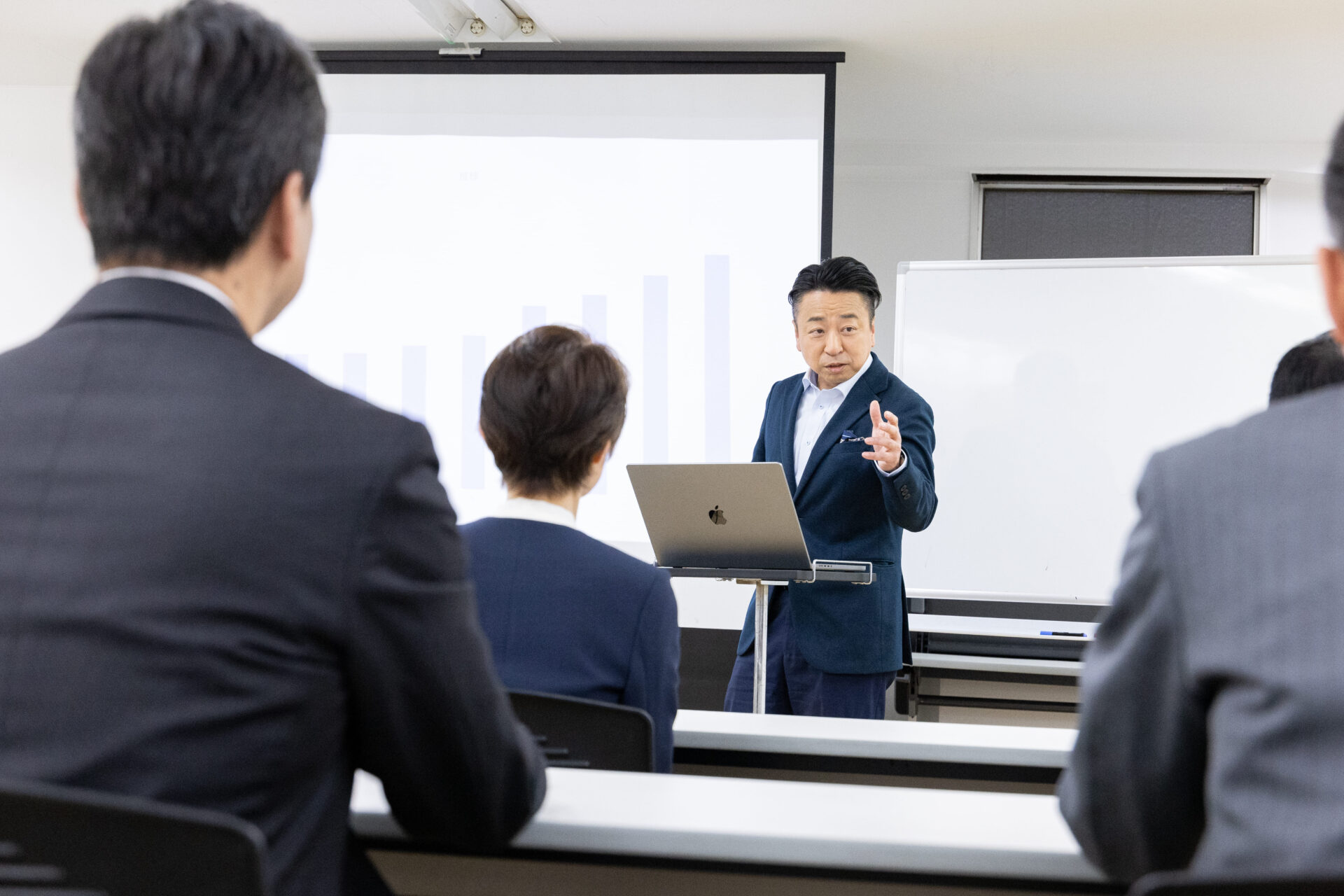 海野講師(企業研修・ガイアシステム)